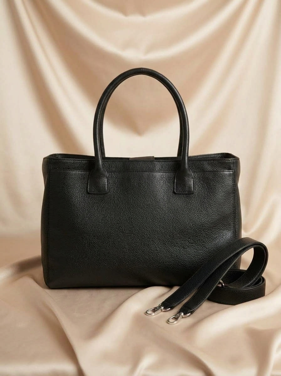 Chanel Black Grained Leather Bag – Detachable Strap & Silver Hardware