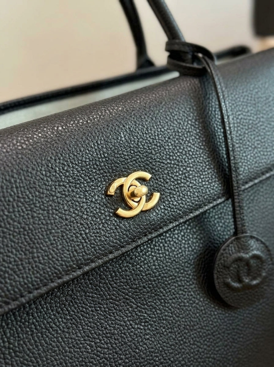 Chanel Large Tote Bag | Black Grained Leather with Gold CC Charm & Tassel –| LisaLuxuryHub