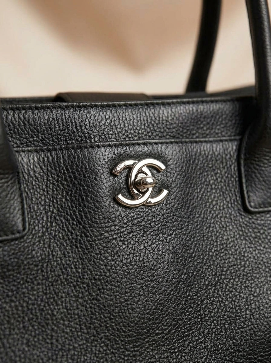 Chanel Black Grained Leather Bag – Detachable Strap & Silver Hardware